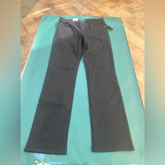 NWT LRL Lauren Jeans Co size 10 x 32 length
Modern straight curvy - Picture 3 of 8